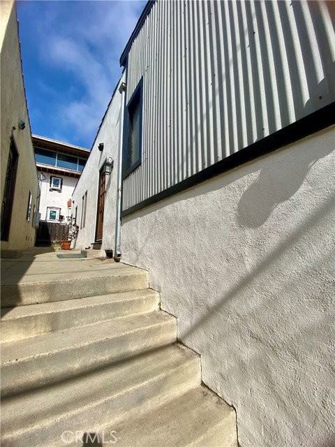 1506 Bayview Dr - Photo 3 of 8