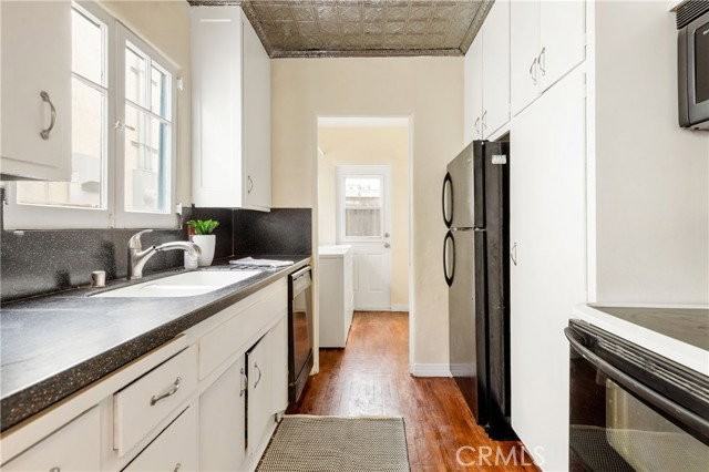 1506 Bayview Dr - Photo 7 of 8