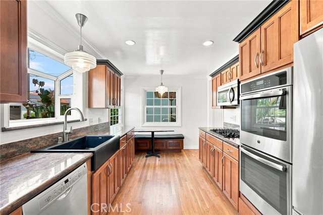 1408 Harkness St - Photo 2 of 8