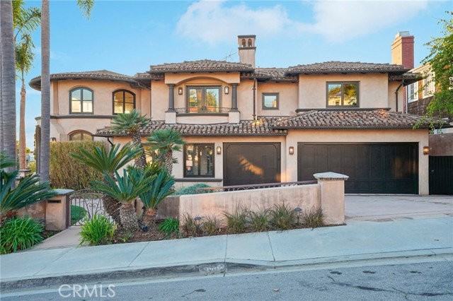 215 S Poinsettia Ave - Photo 2 of 8