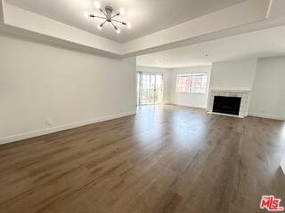 11734 Montana Ave - Photo 2 of 8