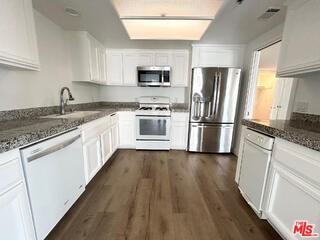 11734 Montana Ave - Photo 4 of 8