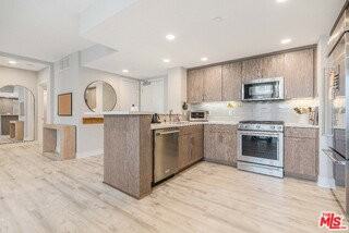 6030 Seabluff Dr #510 - Photo 2 of 8