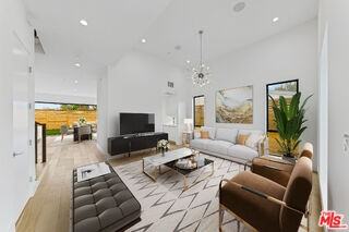13206 Dewey St - Photo 3 of 8