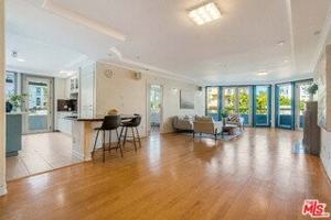 featured image of 1645 Malcolm Ave #302
