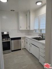 10842 Oregon Ave - Photo 5 of 8