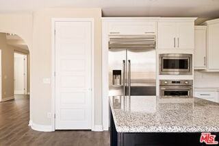 5929 Spelthorne Ln - Photo 4 of 8