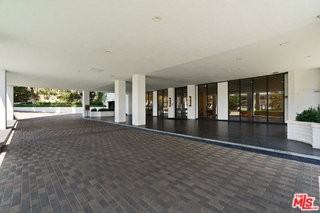 7135 Hollywood Blvd #402 - Photo 2 of 8