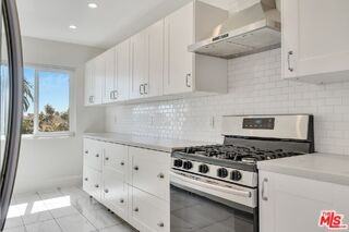 929 S Bedford St #302 - Photo 5 of 8