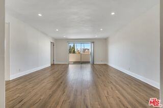 929 S Bedford St #302 - Photo 7 of 8