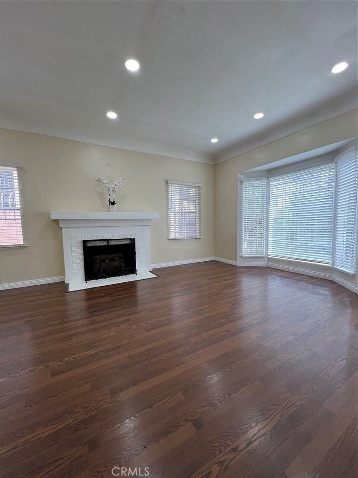 1933 S Corning St - Photo 5 of 24