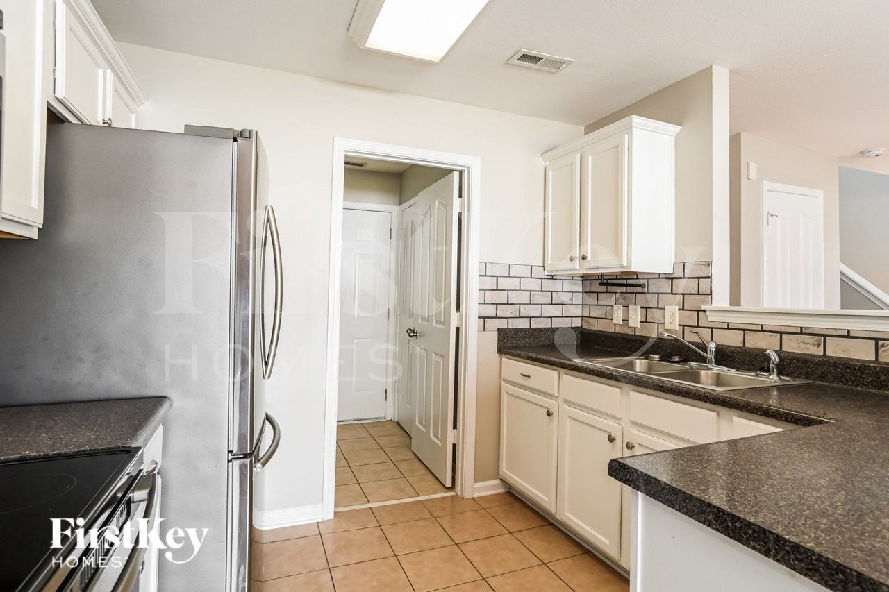 2508 Mason Mill Pl - Photo 4 of 19