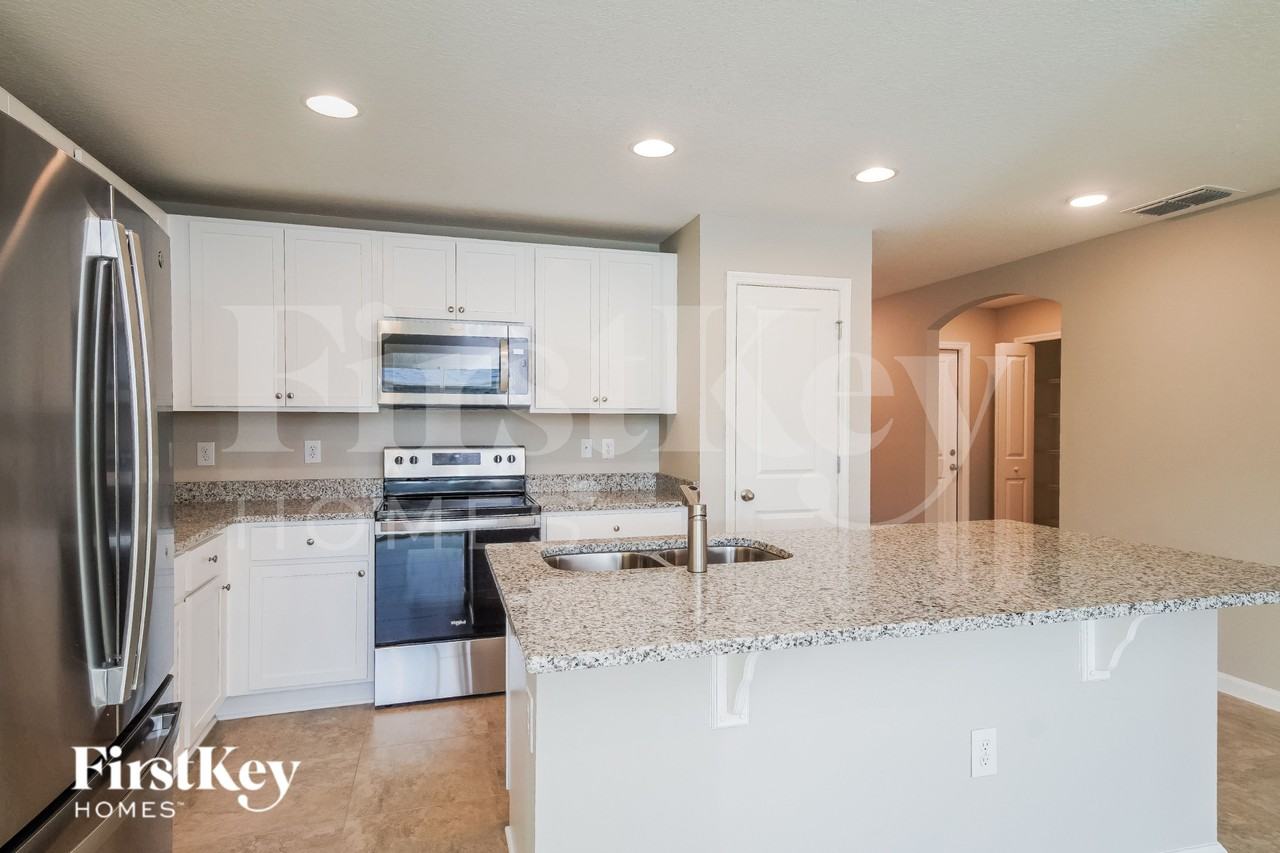 349 S Haven Ct - Photo 7 of 15