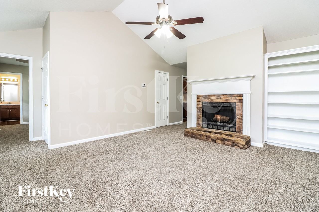 82 Broadlands Dr - Photo 4 of 19
