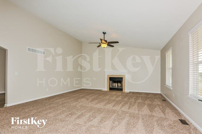 15 Glen Meadows Dr - Photo 3 of 15