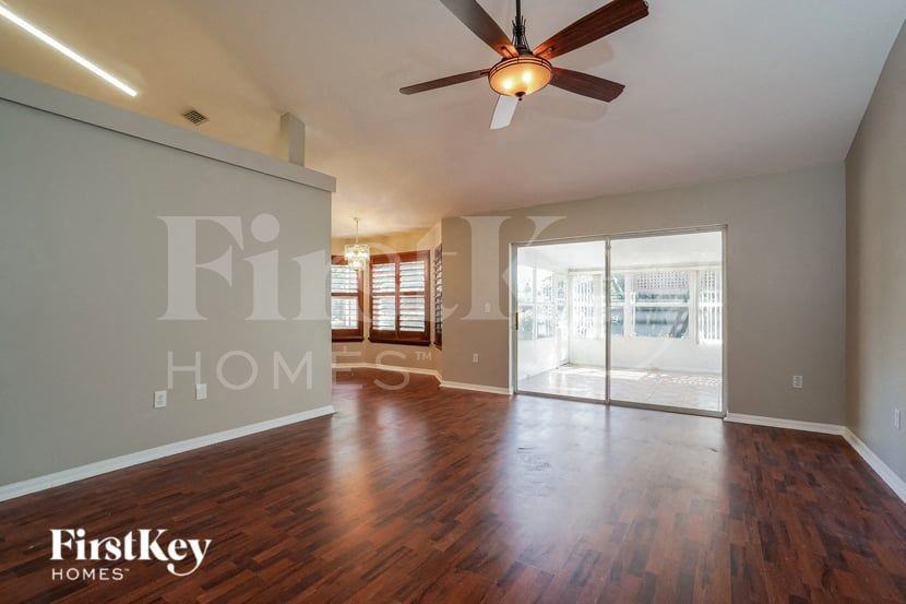 2258 Jessica Ln - Photo 3 of 15