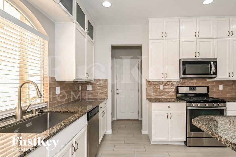 7279 River Star Ct - Photo 5 of 15