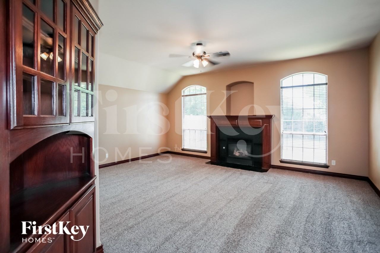 17100 Holly Burn Cir - Photo 2 of 15