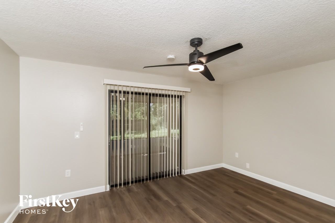 1200 Coosa Ave Ne - Photo 7 of 15