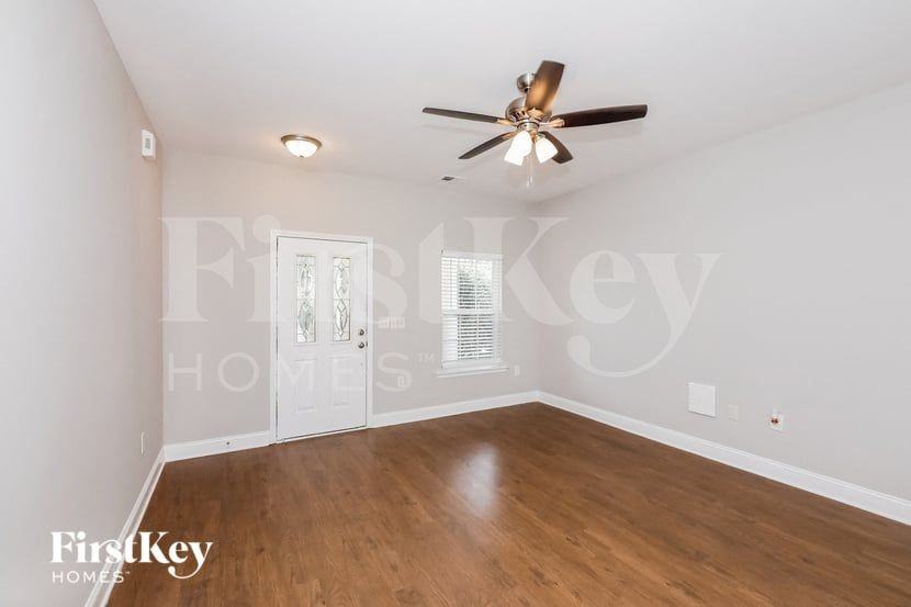 213 Lameshur Ln - Photo 3 of 15