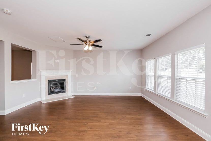 213 Lameshur Ln - Photo 4 of 15