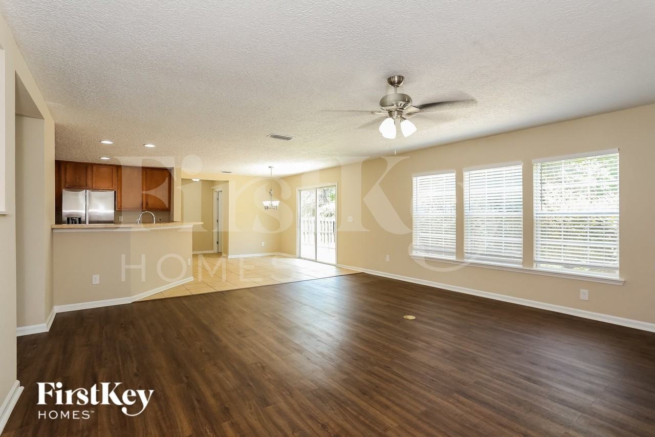 76164 Tideview Ln - Photo 3 of 16