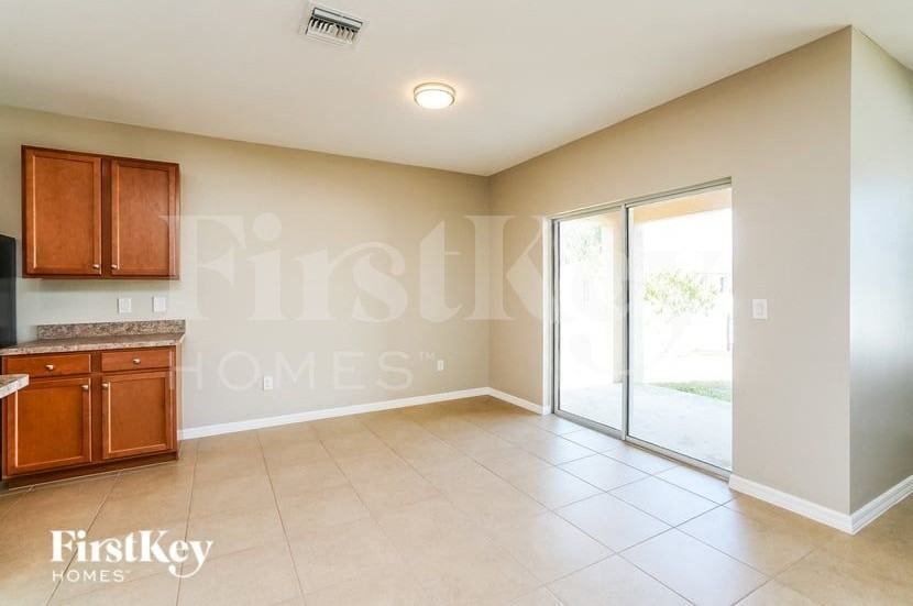 1402 Nw Juanita Pl - Photo 4 of 15