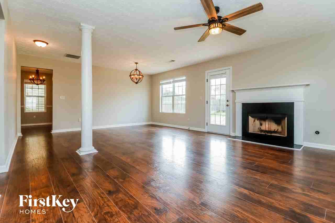 4015 Mission Way - Photo 3 of 15