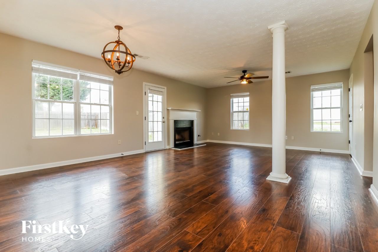 4015 Mission Way - Photo 4 of 15