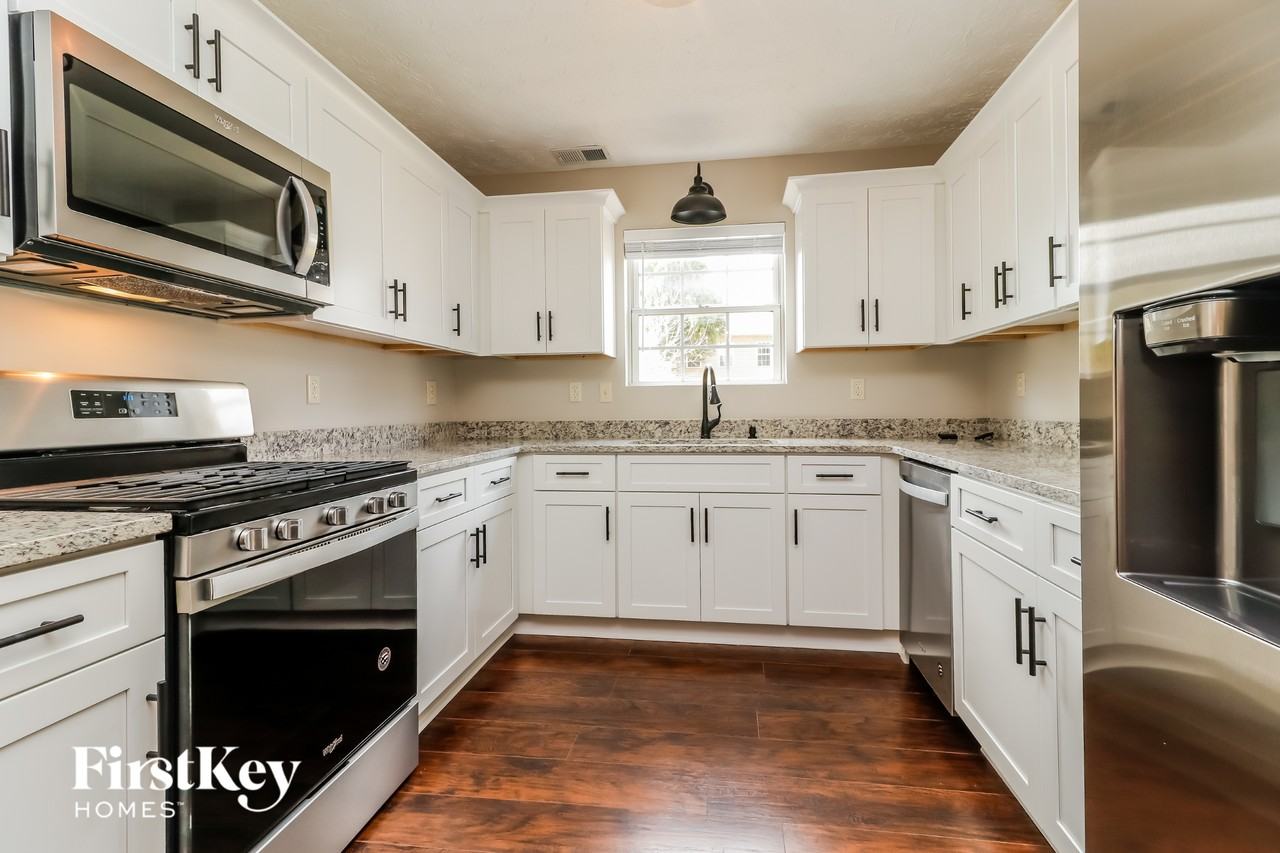 4015 Mission Way - Photo 7 of 15