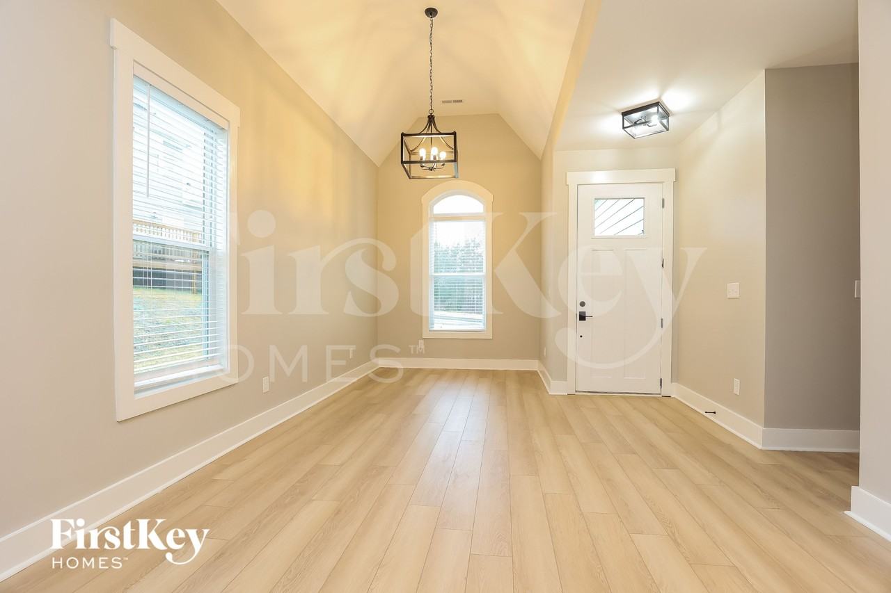 2045 Hamilton Hill Dr - Photo 5 of 15