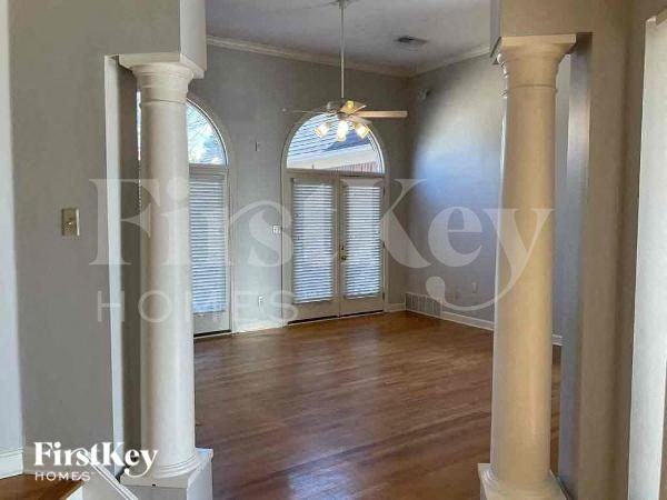 9019 Pembroke Ellis Dr - Photo 2 of 10