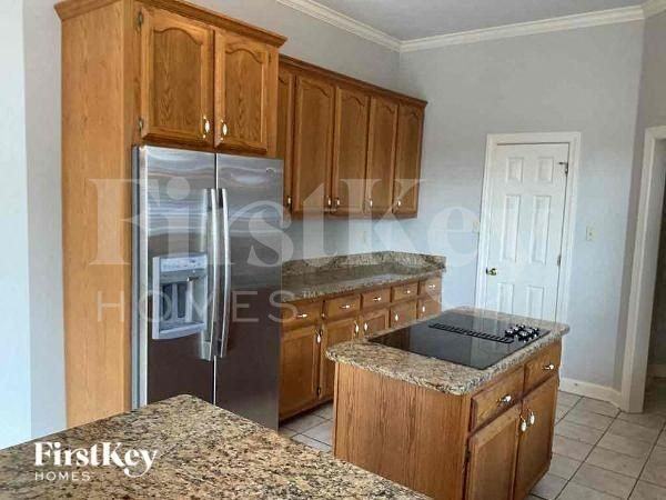 9019 Pembroke Ellis Dr - Photo 6 of 10