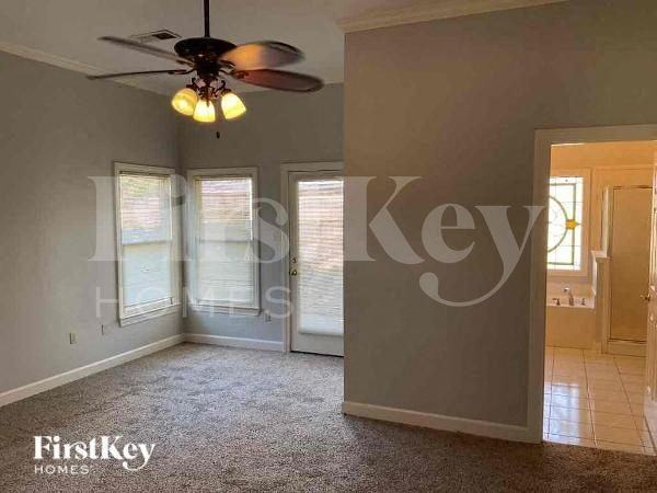 9019 Pembroke Ellis Dr - Photo 7 of 10