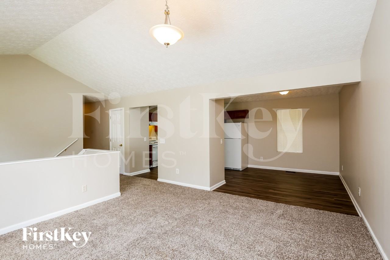 5098 Bird Rd - Photo 2 of 15