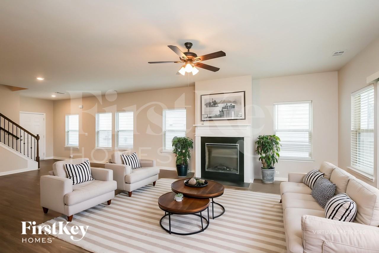 2476 Morgan Spring Ln - Photo 5 of 18