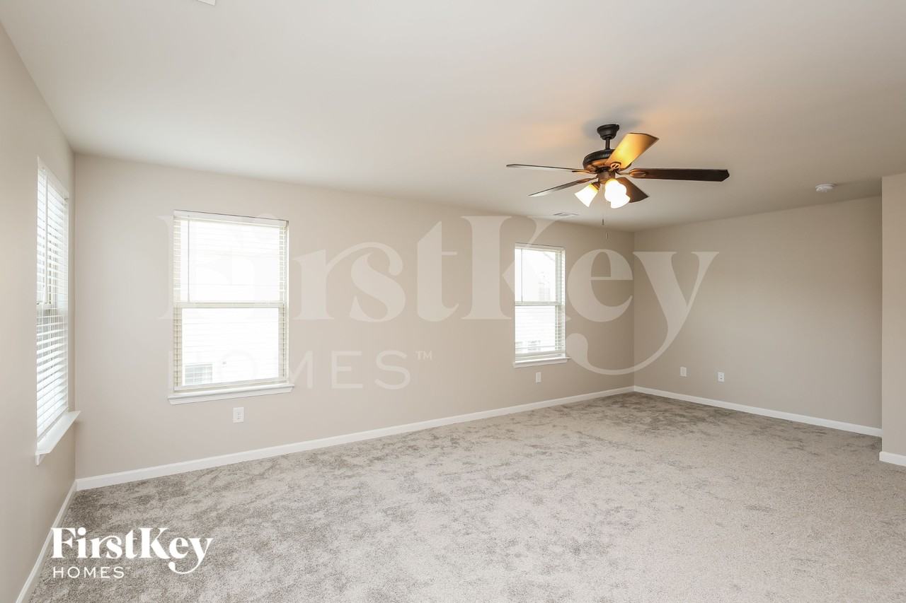 2476 Morgan Spring Ln - Photo 7 of 18