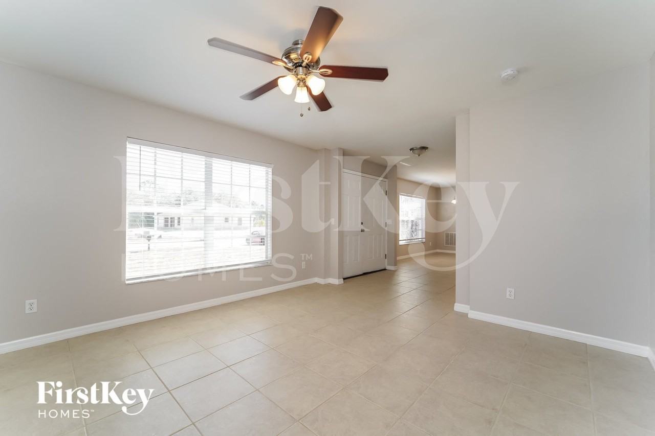 3863 Atwater Dr - Photo 2 of 15