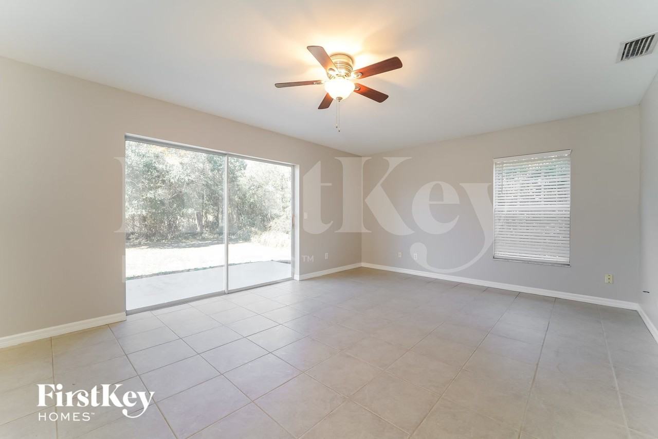 3863 Atwater Dr - Photo 3 of 15