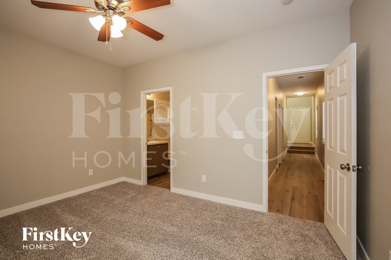 3552 Carisbrook Dr - Photo 7 of 15