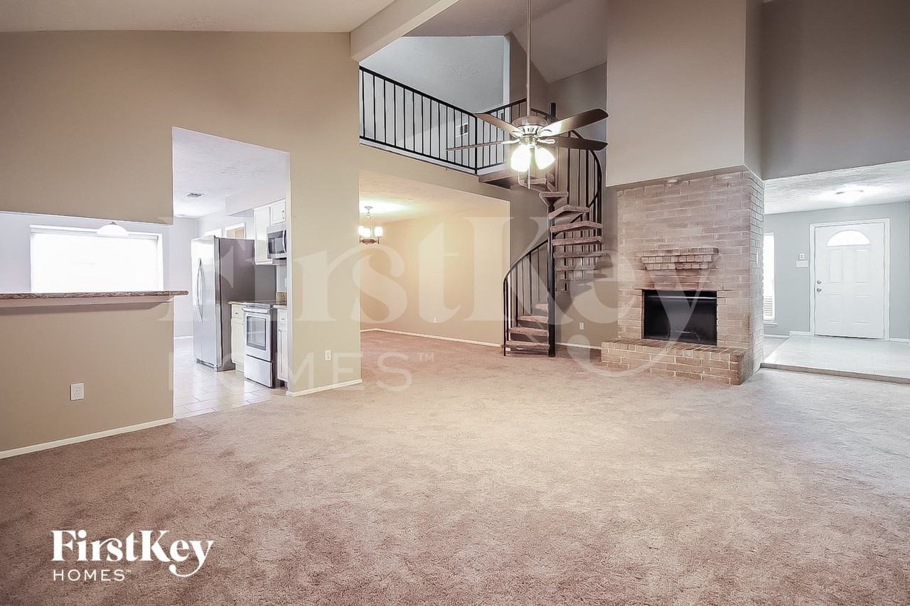 1111 Harpings Way - Photo 3 of 15