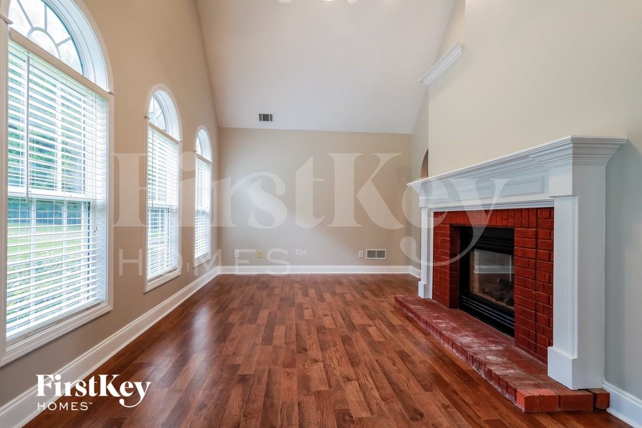 7024 Memory Ln - Photo 2 of 15