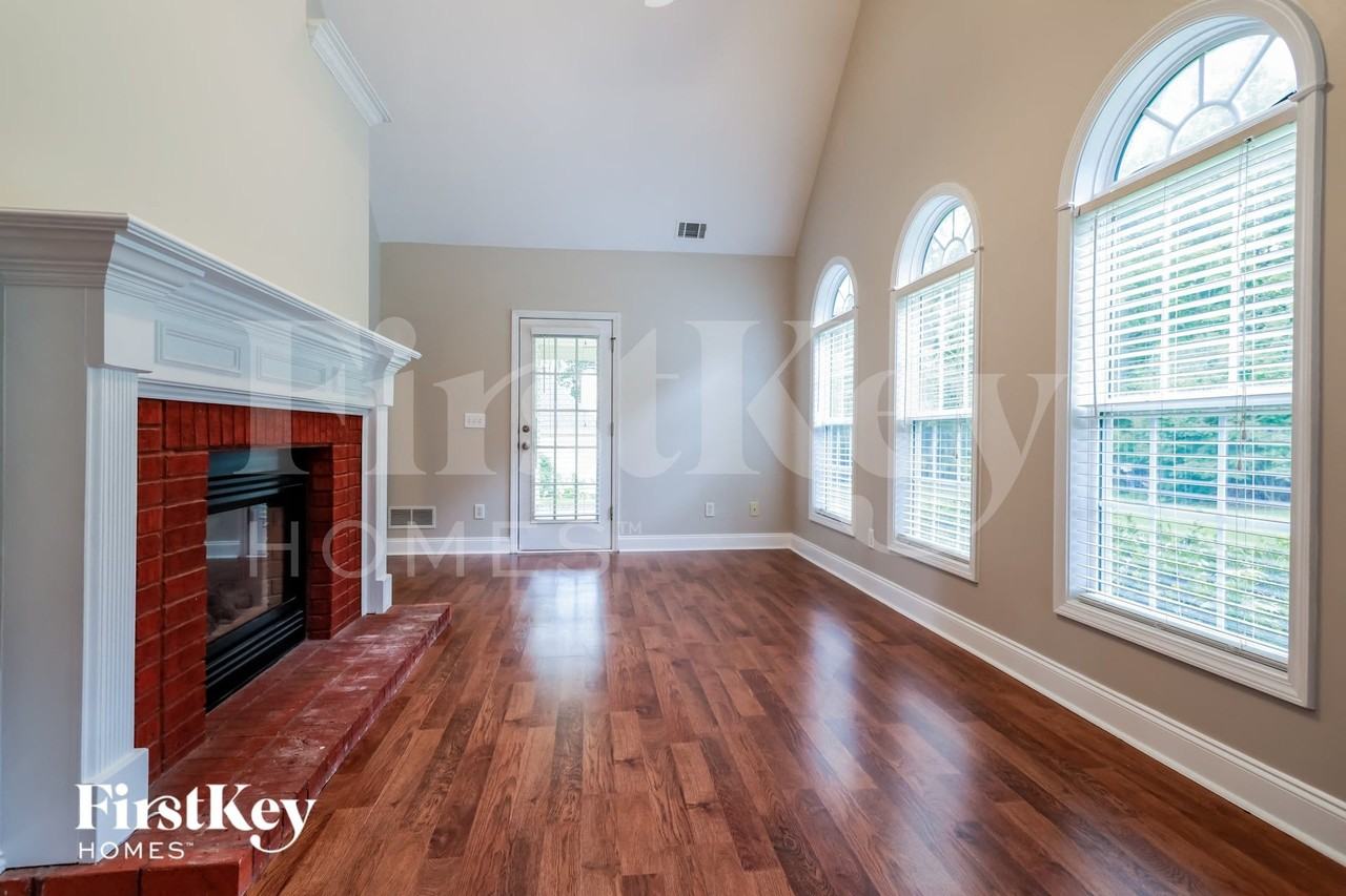 7024 Memory Ln - Photo 3 of 15