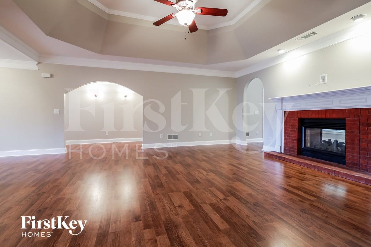 7024 Memory Ln - Photo 7 of 15