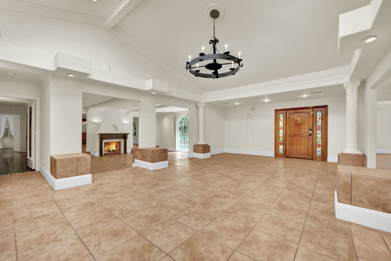 1250 Shadow Ln #1 - Photo 4 of 50