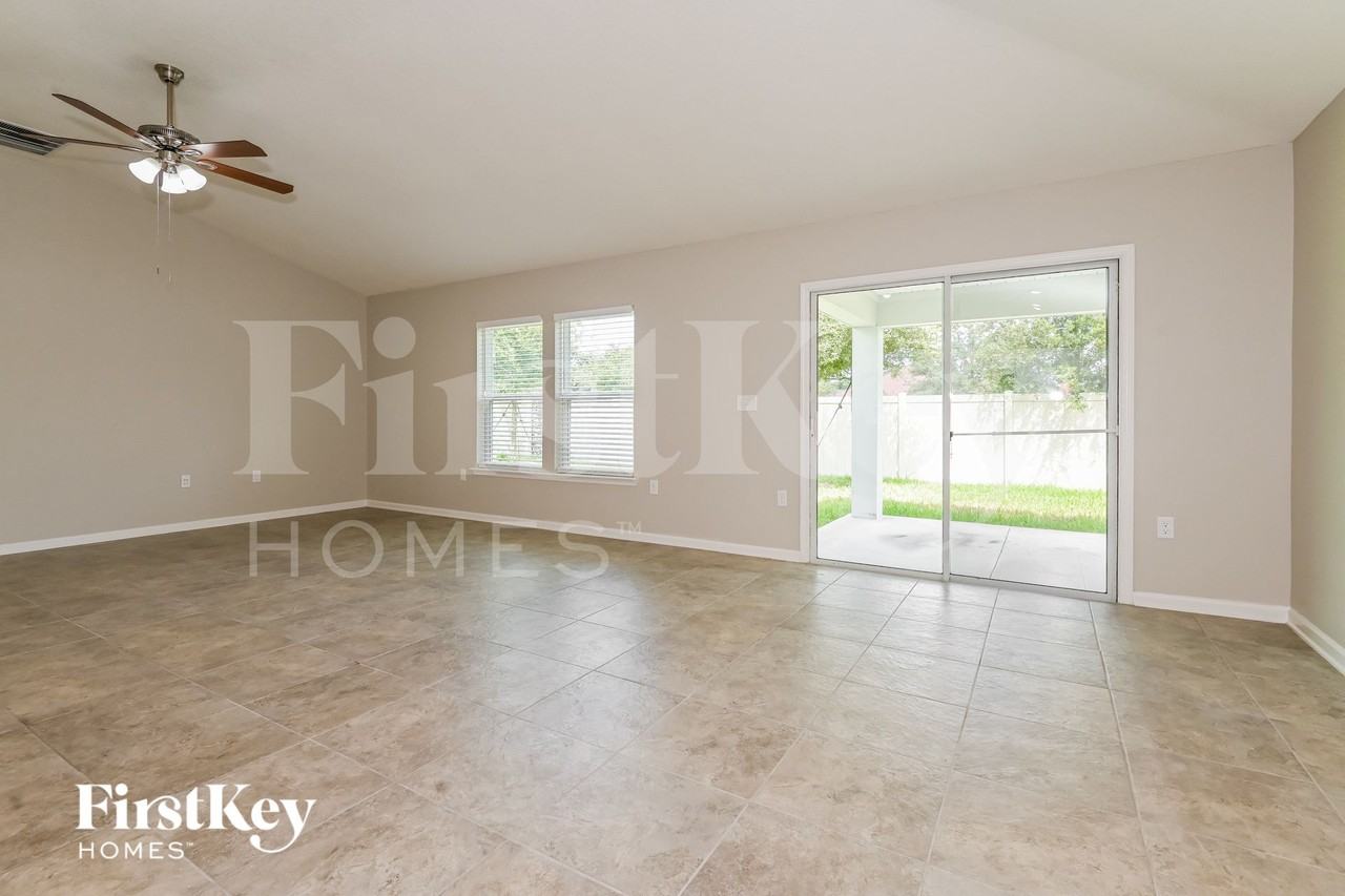 12393 Sea Island Dr - Photo 3 of 15