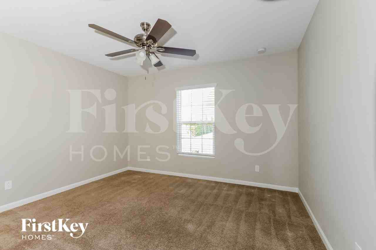4275 Sw Utterback St - Photo 6 of 16