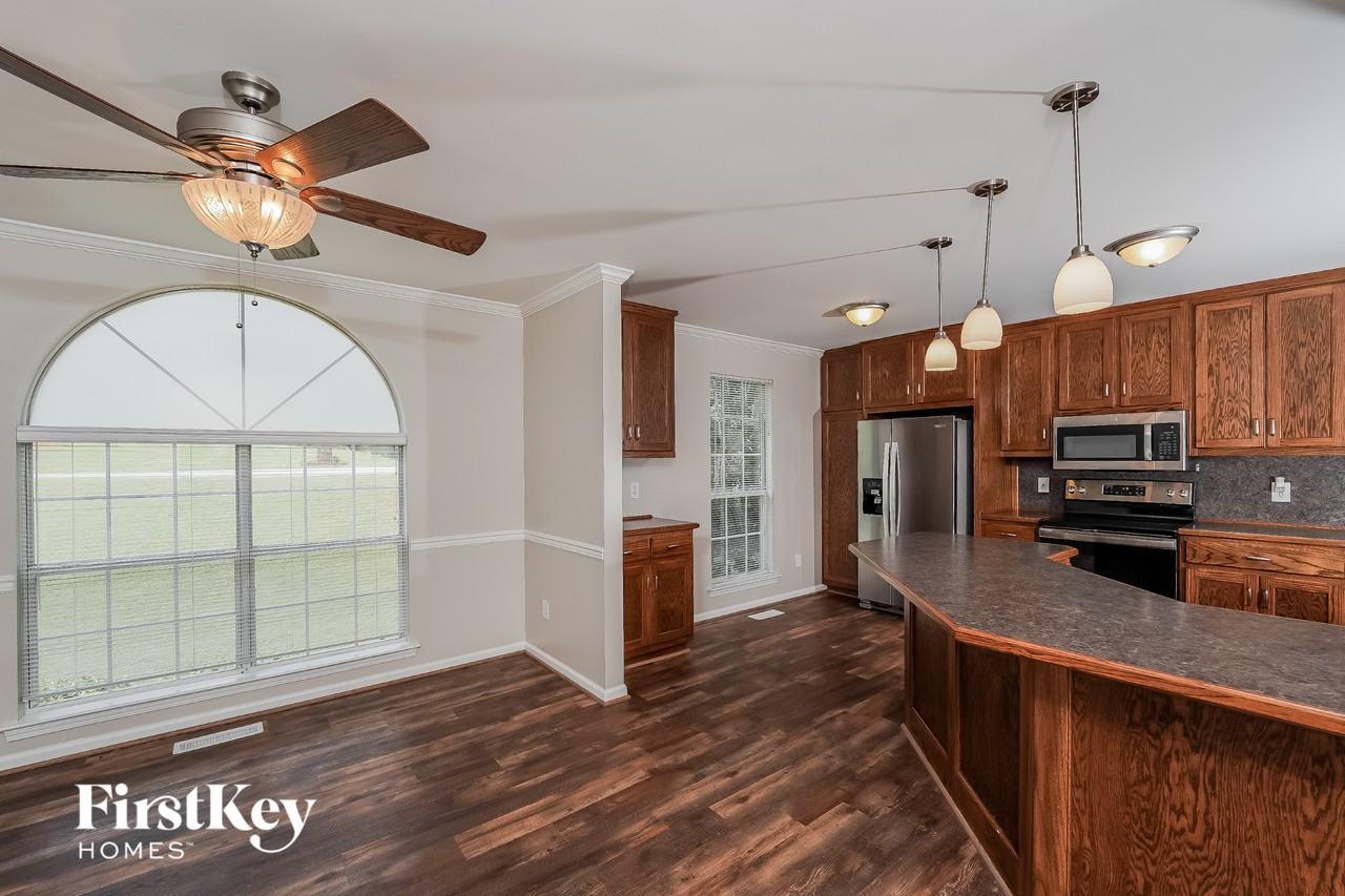 6429 Mountain Ridge Rd - Photo 3 of 15