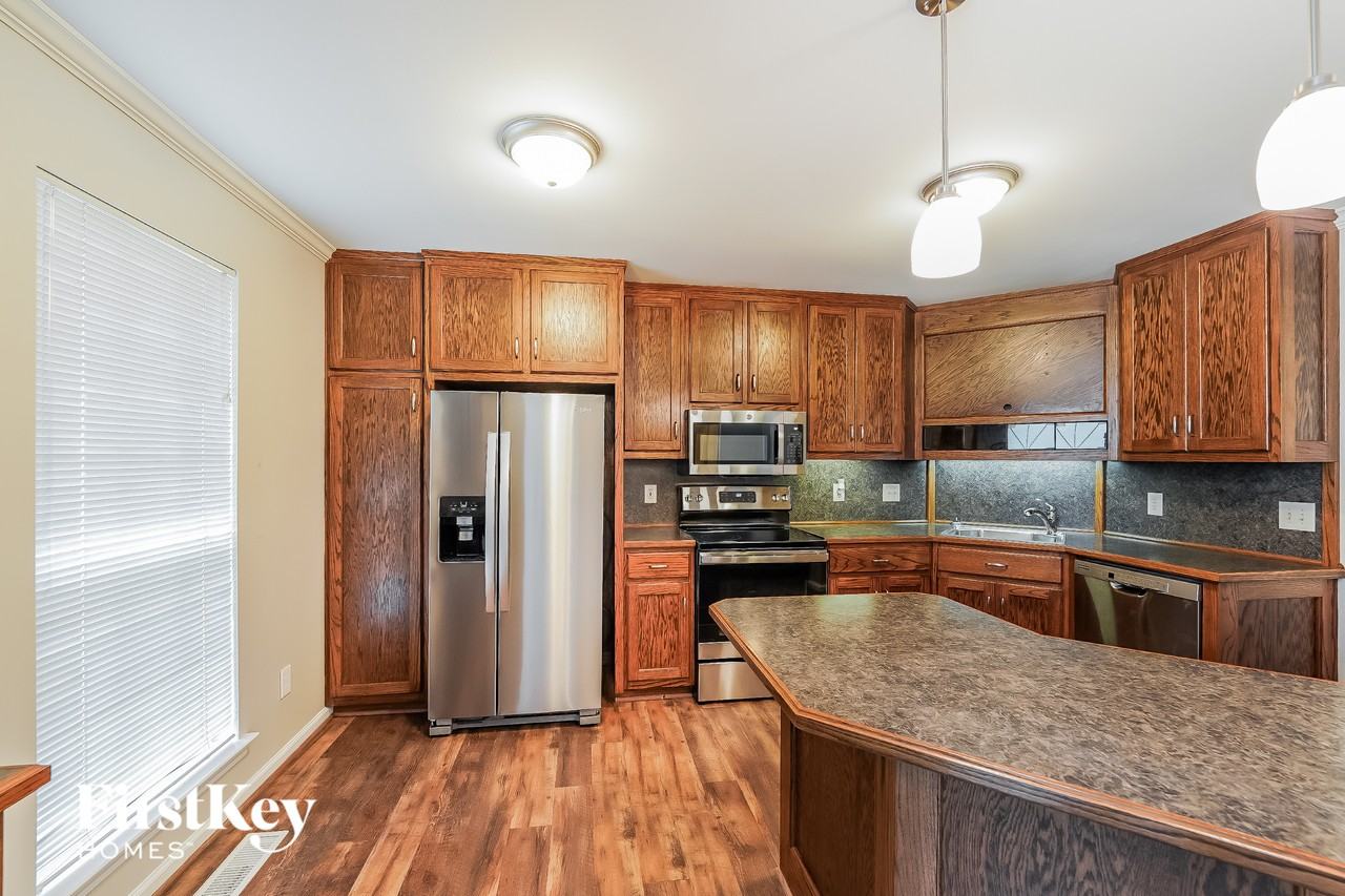 6429 Mountain Ridge Rd - Photo 4 of 15