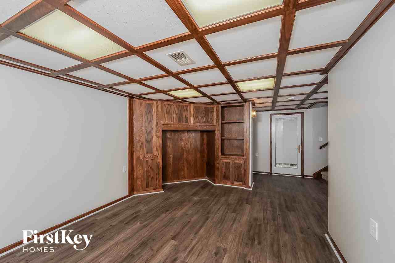 6429 Mountain Ridge Rd - Photo 5 of 15